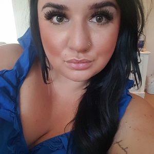 Meet your Posher, Alison